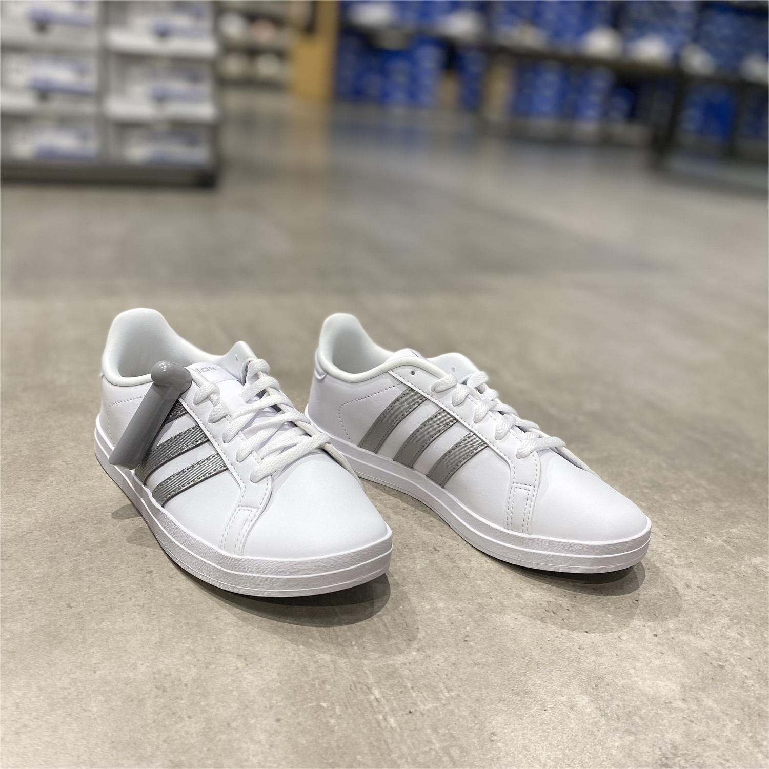 Adidas/阿迪达斯女子休闲COURTPOINT耐磨板鞋运动鞋小白鞋 FY8407 - 图0