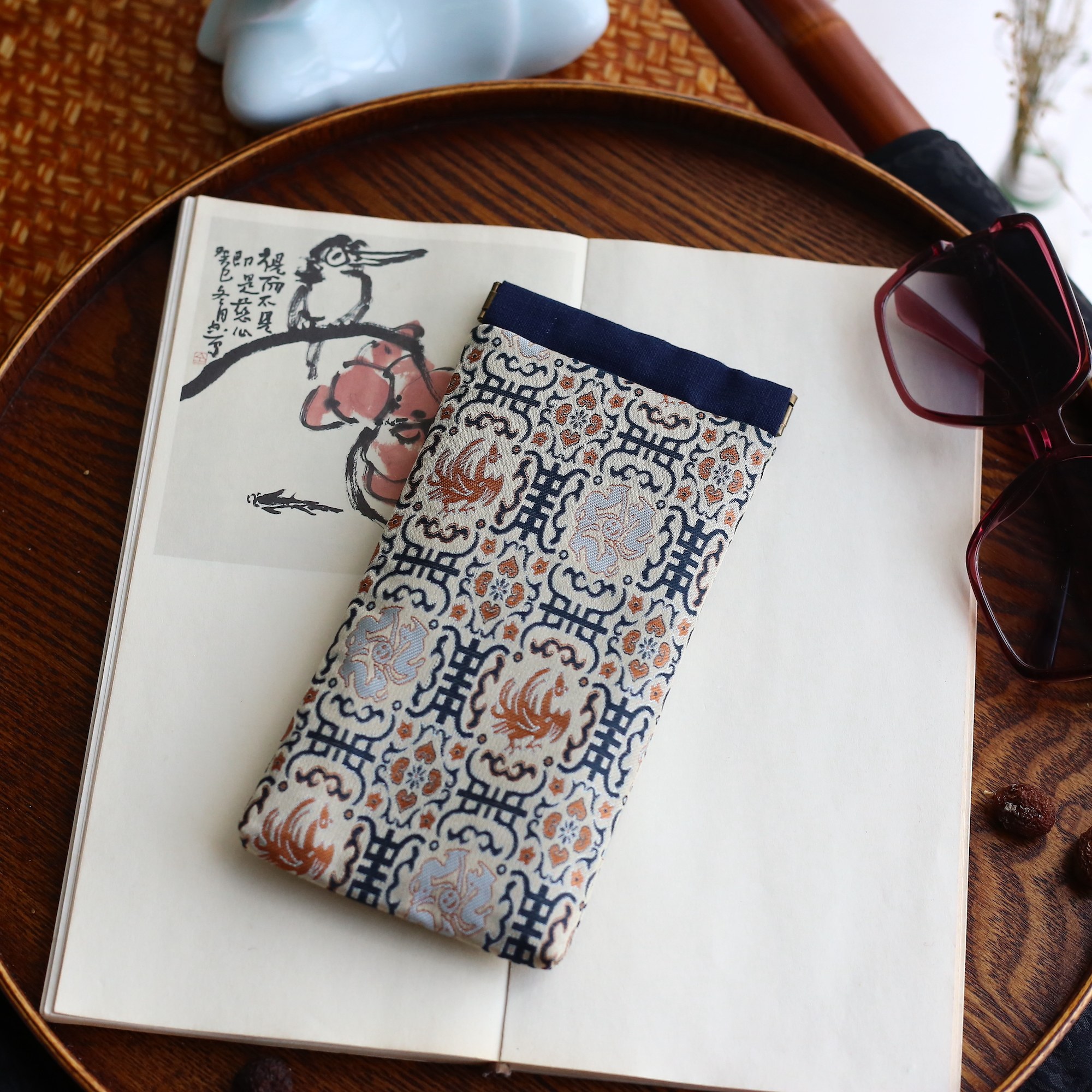 复古百搭几何仿宋锦眼镜袋太阳镜木梳便携保护袋手串首饰收纳布包,淘宝优惠券,粉丝福利购,淘宝优惠卷