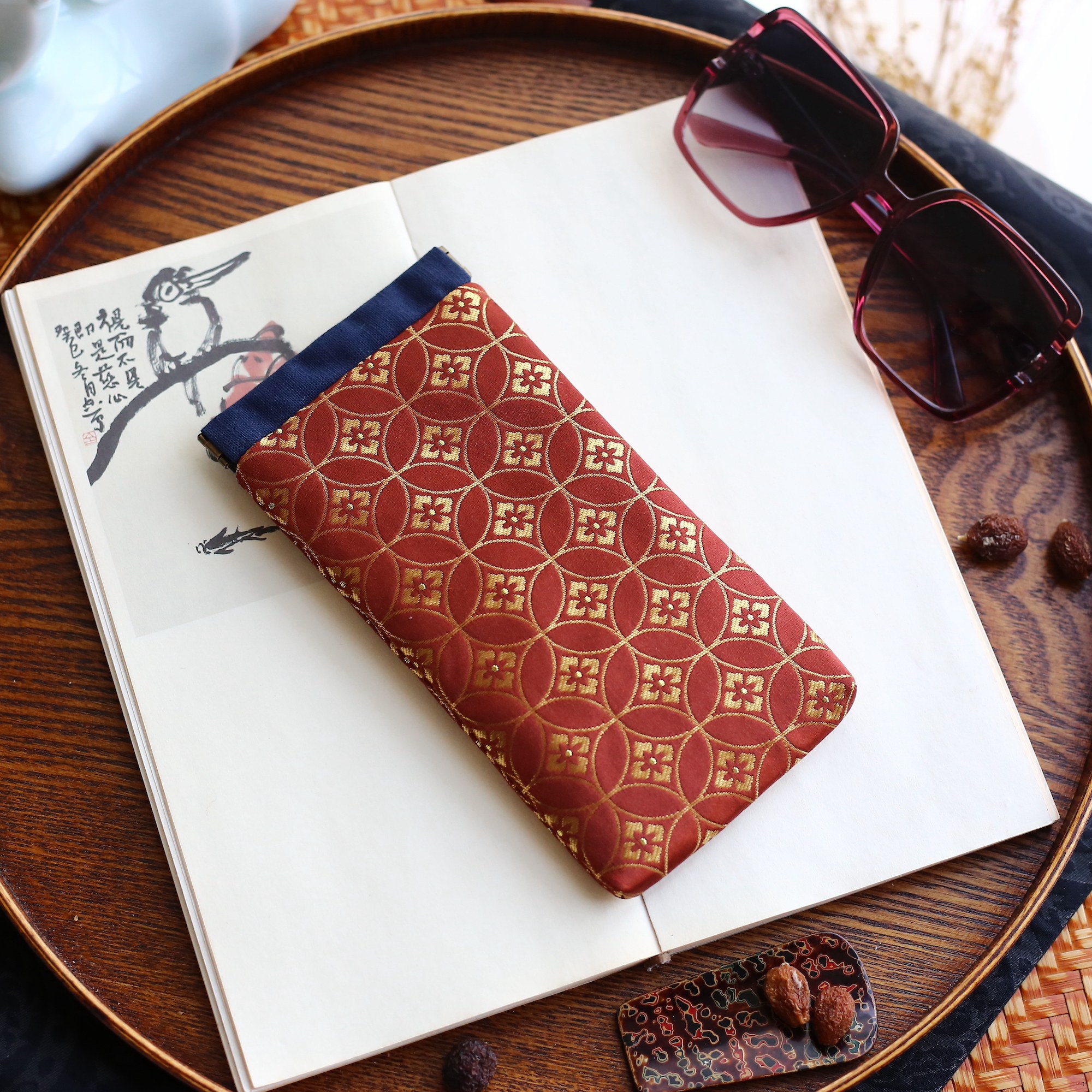 复古百搭几何仿宋锦眼镜袋太阳镜木梳便携保护袋手串首饰收纳布包,淘宝优惠券,粉丝福利购,淘宝优惠卷