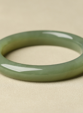 亲宝水晶湖水绿和田玉手镯