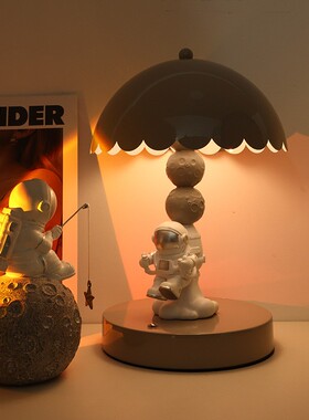 桌面太空人宇航员摆件酒柜装饰品