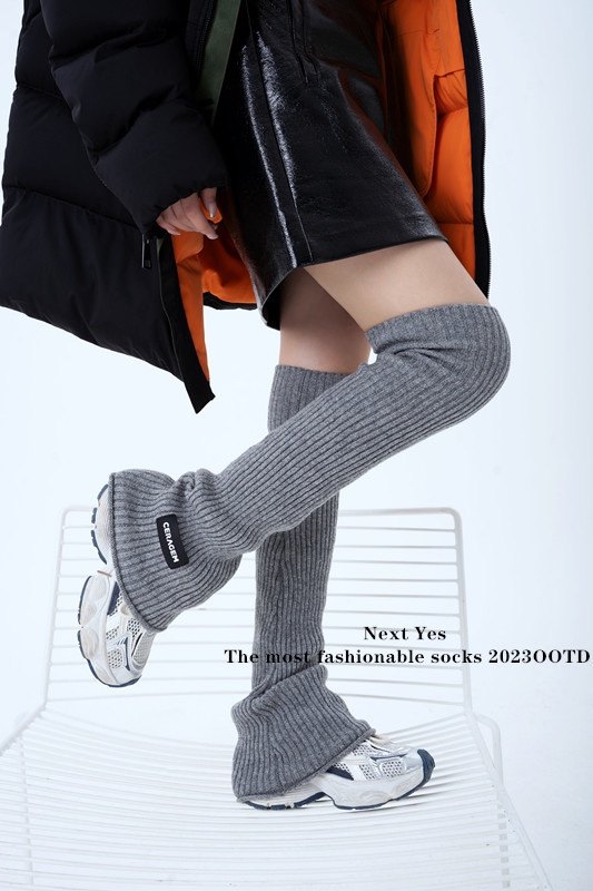 秋冬新款纯色字母布标过膝腿套时尚简约针织羊毛喇叭口卷边袜套,淘宝优惠券,粉丝福利购,淘宝优惠卷