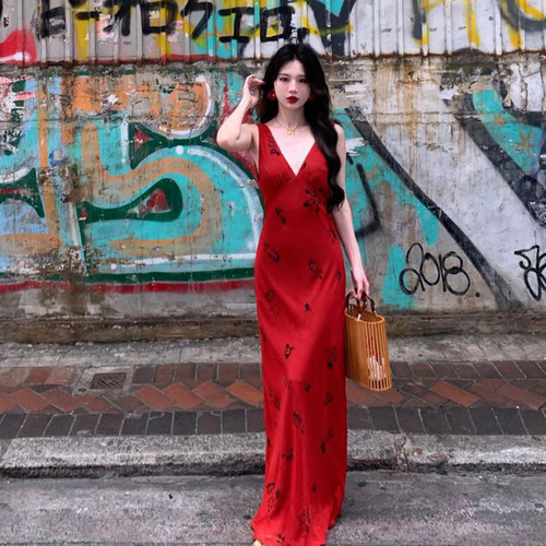 怪诞女孩 法式复古优雅高级感V领连衣裙修身气质显瘦茶歇印花长裙 - 图0