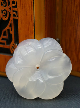 天然白玛瑙毛衣链太阳花吊坠