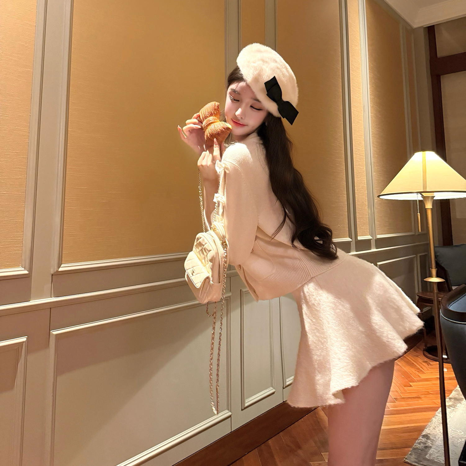 viola【少女心结】Chan*25k私服2W+10兔绒10羊毛奶呼针织衫休闲 - 图1