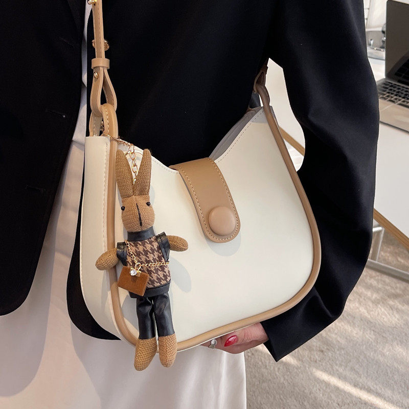 今年流行2023新款潮高级女斜挎包 娜达丽亚箱包女士包袋