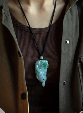 手工雕刻属龙吊坠本命年