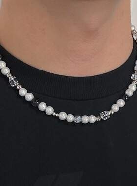 高级感镶钻十字架水晶反光珠项链