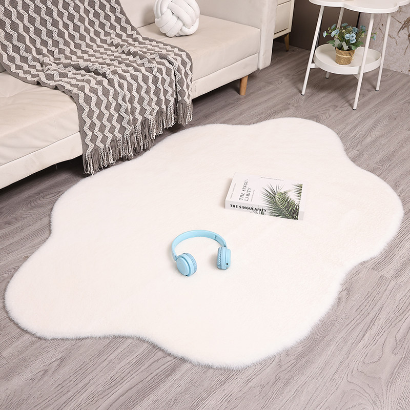 白色短毛绒云朵地毯少女床边毯不规则家用客厅茶几地垫镜前毛毛毯,淘宝优惠券,粉丝福利购,淘宝优惠卷
