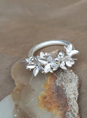 女生银色夏日繁花戒指环