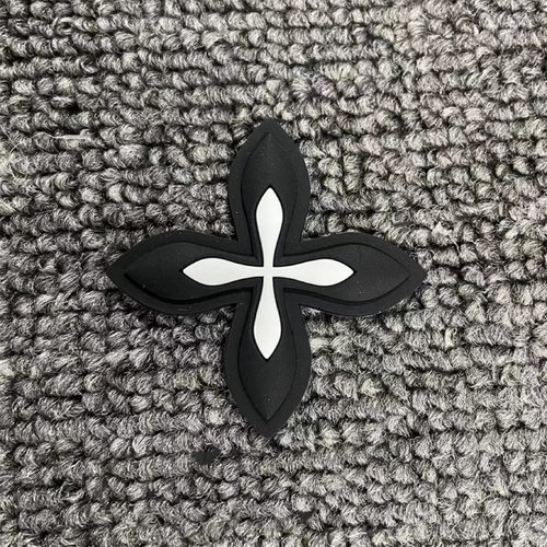 定制PVC软胶标牌橡胶服装衣服滴塑滴胶商标胶章铭牌LOGO踩标通用 - 图0