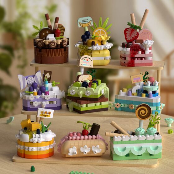 Assembling building block toys small particle cake model