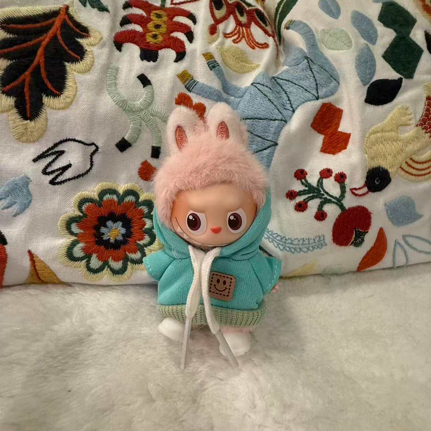 拉布布公仔mini连帽卫衣labubu四代迷你10cm心底密码4.0娃衣套装 - 图3