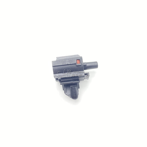 适用于荣威RX3 RX5 EI5 EI6 RX8名爵MG6 GS HS室外环境温度传感器 - 图0