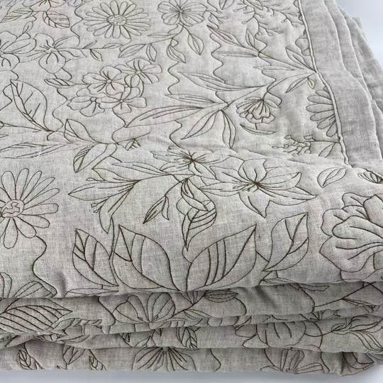 爱丽丝 100%汉麻重工刺绣垂坠感绗缝工艺盖毯大麻床盖双雨露凉席