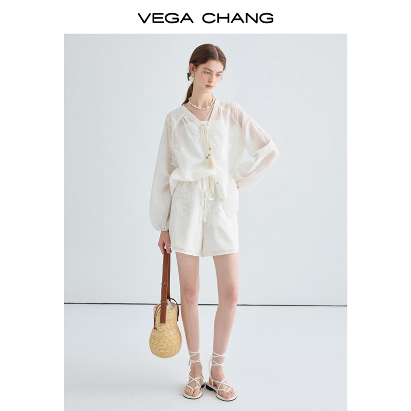 VEGA CHANG时尚套装女2024年夏季新款新中式绣花衬衫+短裤两件套 - 图0