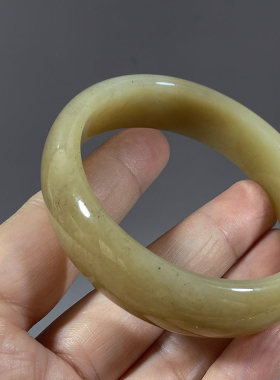 天然和田玉糖玉58mm圈口手镯且末
