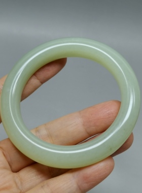 天然和田玉晴水手镯57圈口玉镯子