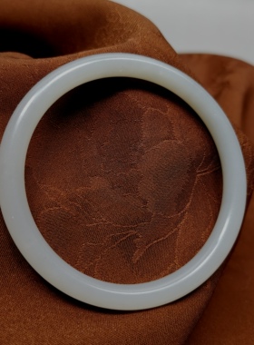 天然和田玉手镯54mm圈口女款细条