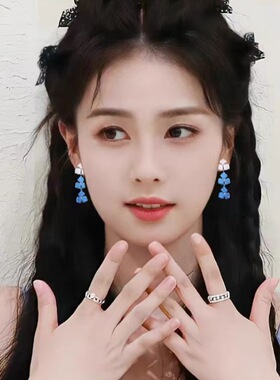 渐变蓝色花朵耳环女森系超仙气质长款耳坠2026时尚洋气百搭耳饰品