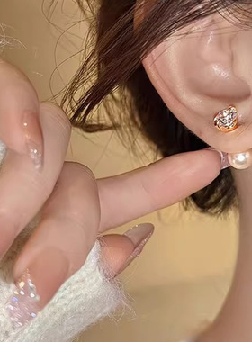 镶钻珍珠耳钉女精致小巧养耳洞巨好看耳环2026新款爆款高级感耳饰