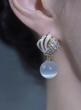气质高级感几何白色滴油耳环轻奢优雅流苏珠珠耳坠时尚大气耳饰潮