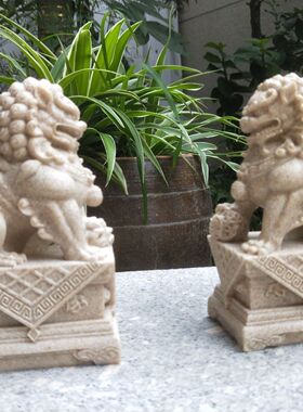 汉白玉砂岩雕刻小狮子招财装饰