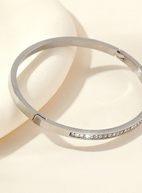 欧美热销不锈钢镶钻钛钢手镯