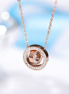 钛钢玫瑰金双环镶钻项链