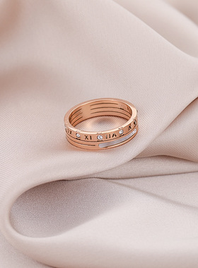 欧美新款钛钢玫瑰金戒指女镂空