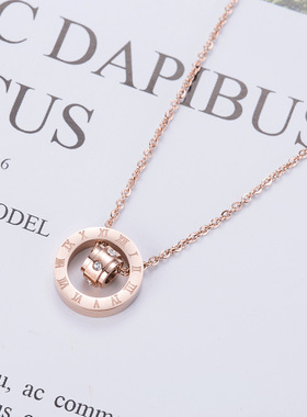 钛钢玫瑰金双环镶钻项链