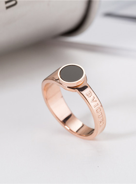秋冬新款玫瑰金简约钛钢戒指女