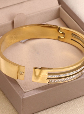 新款立体绿锆石手镯66