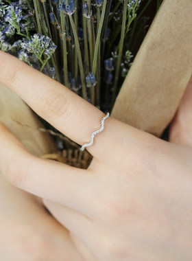 戒指女款几何波浪钻细指环