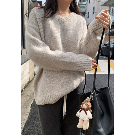 Korean women's loose, lazy, soft and waxy v-neck wool sweater