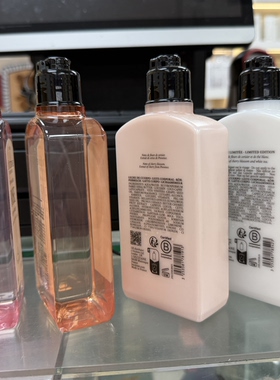 香港采购欧舒丹樱花沐浴露250ml 甜蜜留香薰衣草橙花玫瑰沐浴啫喱