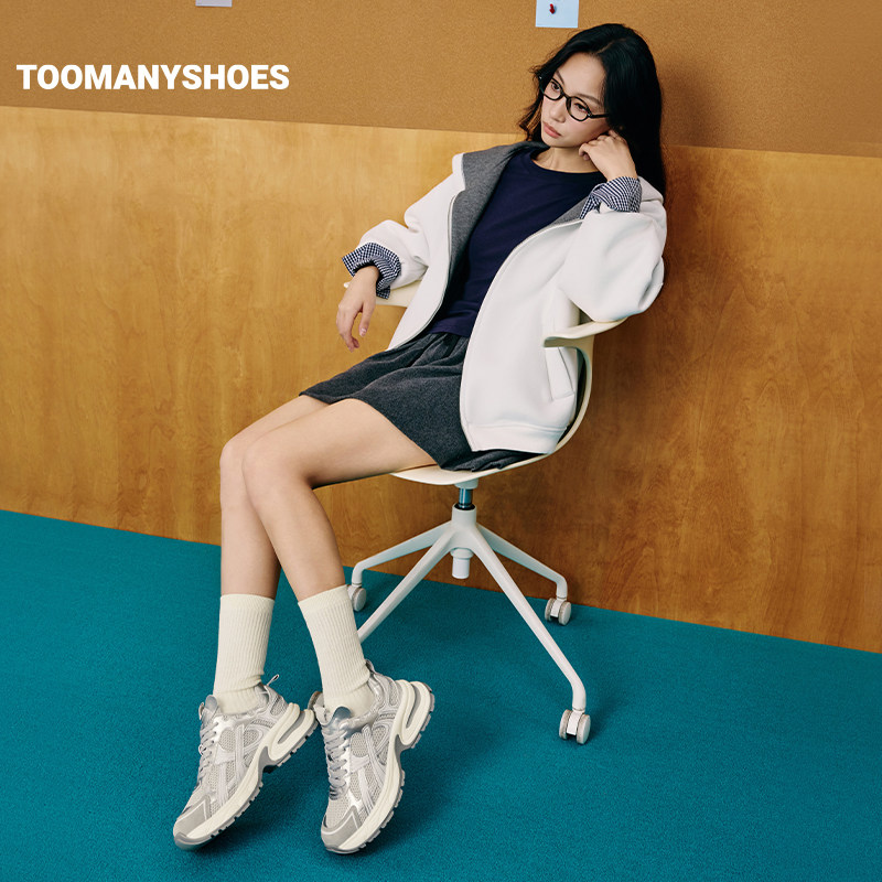 孙千同款Toomanyshoes马君妍漩涡中心男女情侣厚底运动银色老爹鞋