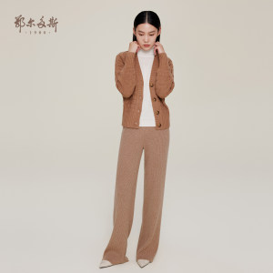 鄂尔多斯1980春夏V领绞花羊绒开衫女大纽扣毛衣开衫外套