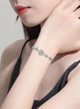 2025新款爱心四叶草跳动的心手链女轻奢气质生日礼物情人节送女友