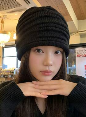 保暖帽子黑色堆堆帽女秋冬季2026新款简约防风显脸小冷帽针1008e