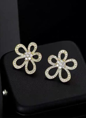 日韩镂空五瓣花朵珍珠项链手链戒指三件套夏天搭裙子温柔超仙配饰