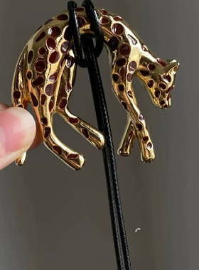 黑金钱豹吊坠项链女时髦老钱风长款毛衣链辣妹配饰