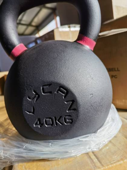 Solid kettlebells, hard kettlebells, cast iron kettlebells, men's and women's fitness kettlebells, electroplated dumbbells, precision barbell plates