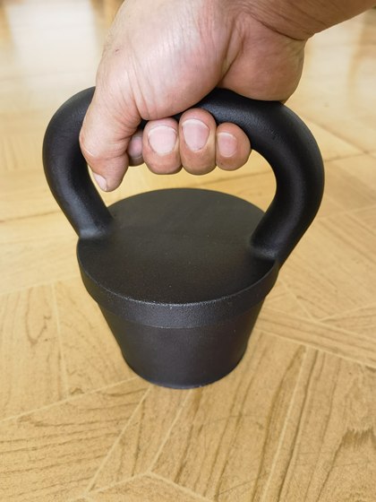 OIKOS all-round fitness kettlebell electrostatic spray casting heavy injection molding technology unisex firming buttocks body kettle