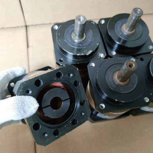 VGM减速机，型号PG90L1-10-19-70，一起5 - 图2