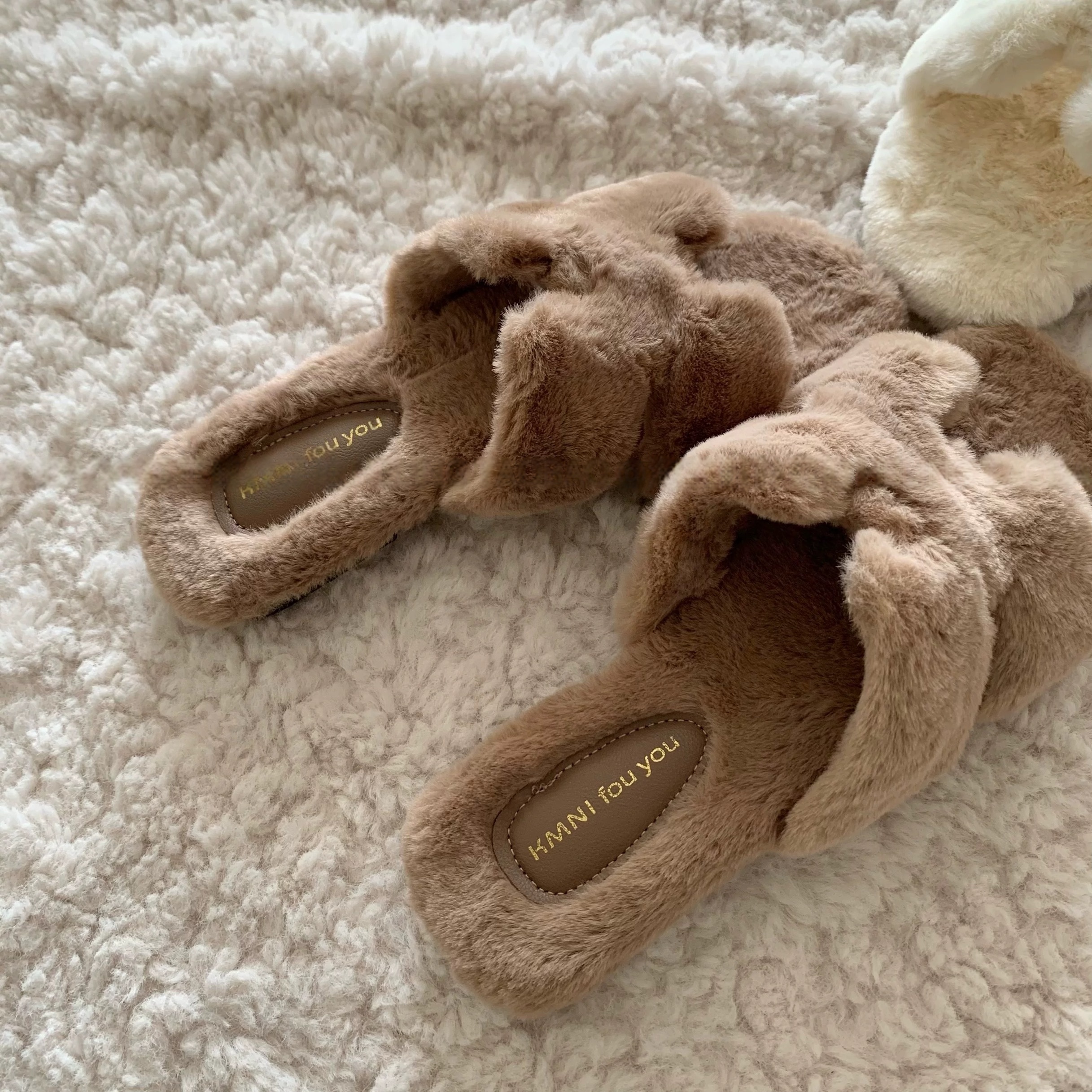 法式平底毛毛拖鞋女外穿2025新款秋冬季平底毛茸茸慵懒一字棉拖鞋 - 图3