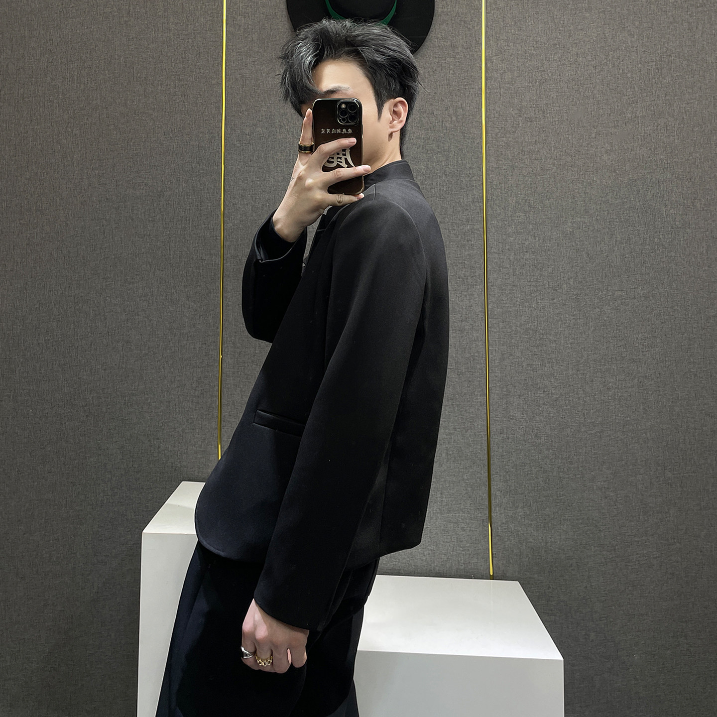 鹿鹿/新中式立领黑色西装外套男高级感小众烫钻花朵重工垫肩西服,淘宝优惠券,粉丝福利购,淘宝优惠卷