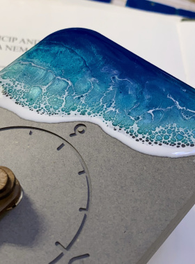 一花木原创「一片时间海」北欧方形台式座钟 树脂海洋立体流体画