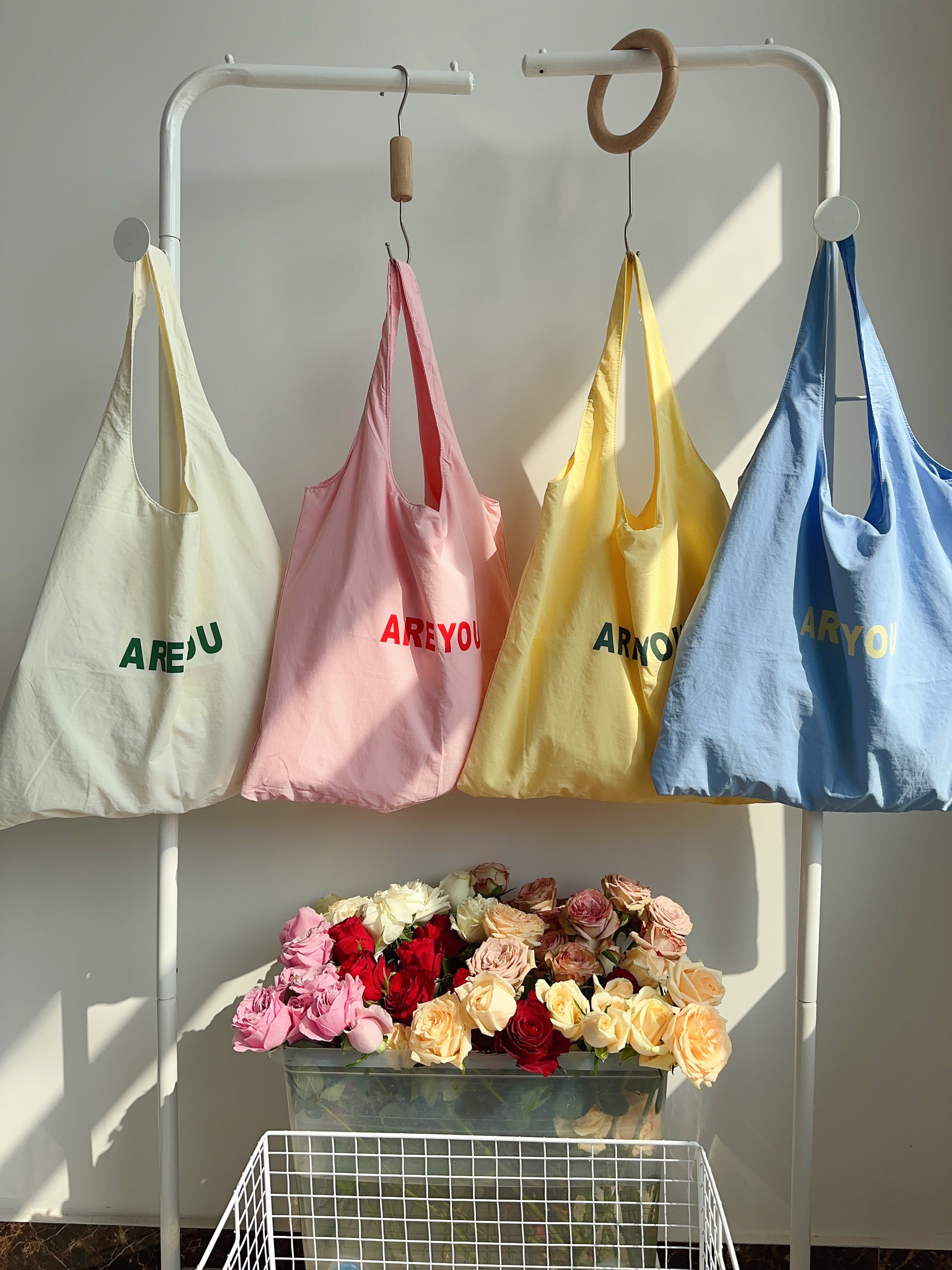 单肩包新款字母购物袋百搭女设计师款帆布包大容量薄款潮布包,淘宝优惠券,粉丝福利购,淘宝优惠卷