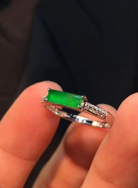 纯银镀白金镶嵌玉髓马鞍女戒简约